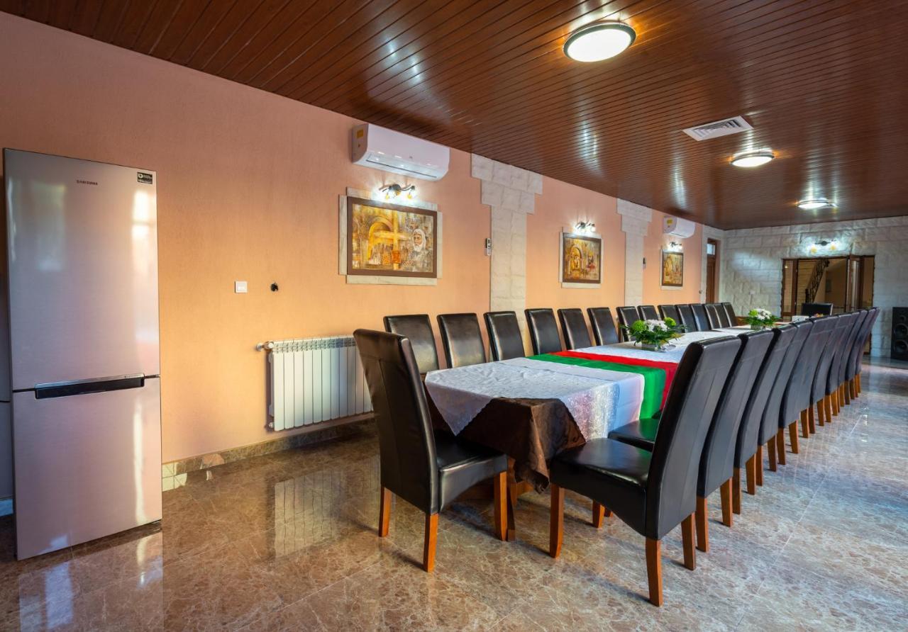 Family Hotel Preslav Экстерьер фото